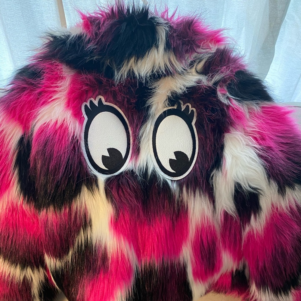 Fur coat !!